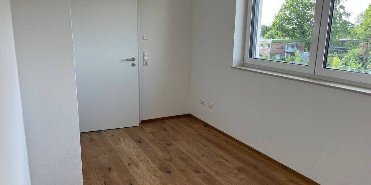 Erstbezug: 4,5-Zimmer-OG-Wohnung mit Balkon und Küche 4 zimmer
