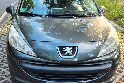 Peugeot 207 98.500 km 1.450 &euro; Duisburg 47279