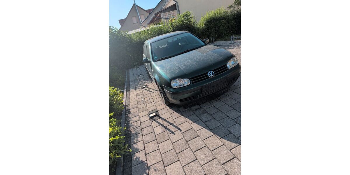 VW Golf 318.000 km 850 &euro; Umpferstedt 99441