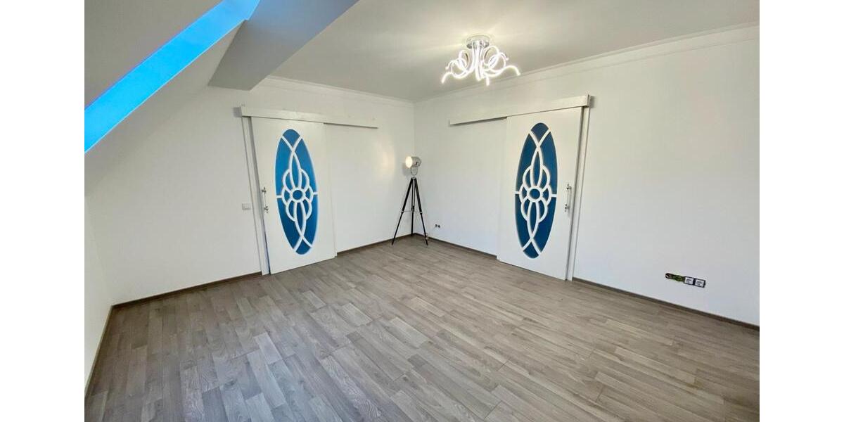 Einfamilienhaus Kusel - 7 Zimmer, 180 m&sup2;, 200.000&euro; | Angebot:25236673