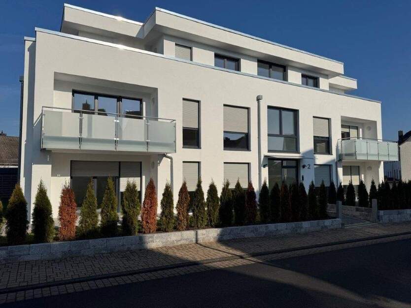 Erstbezug - 3 Zimmer, Küche, Bad, Gäste-WC und BalkonTerrasse in Baunatal Großenritte 3 zimmer
