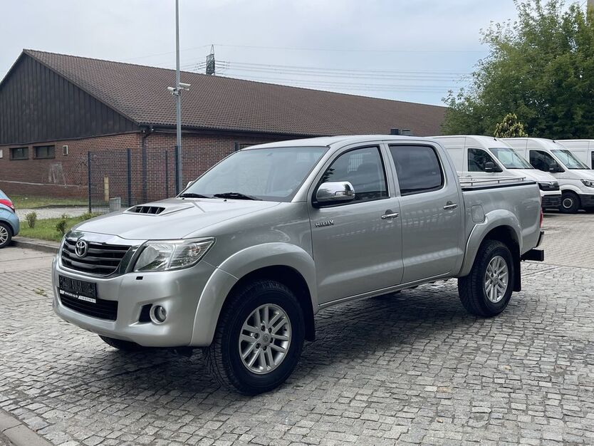 Toyota Hilux 173.000 km 18.900 € Berlin 12681