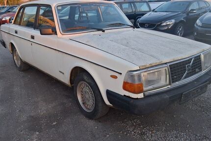 Volvo 240 422.000 km 2.800 &euro; Elmshorn 25335
