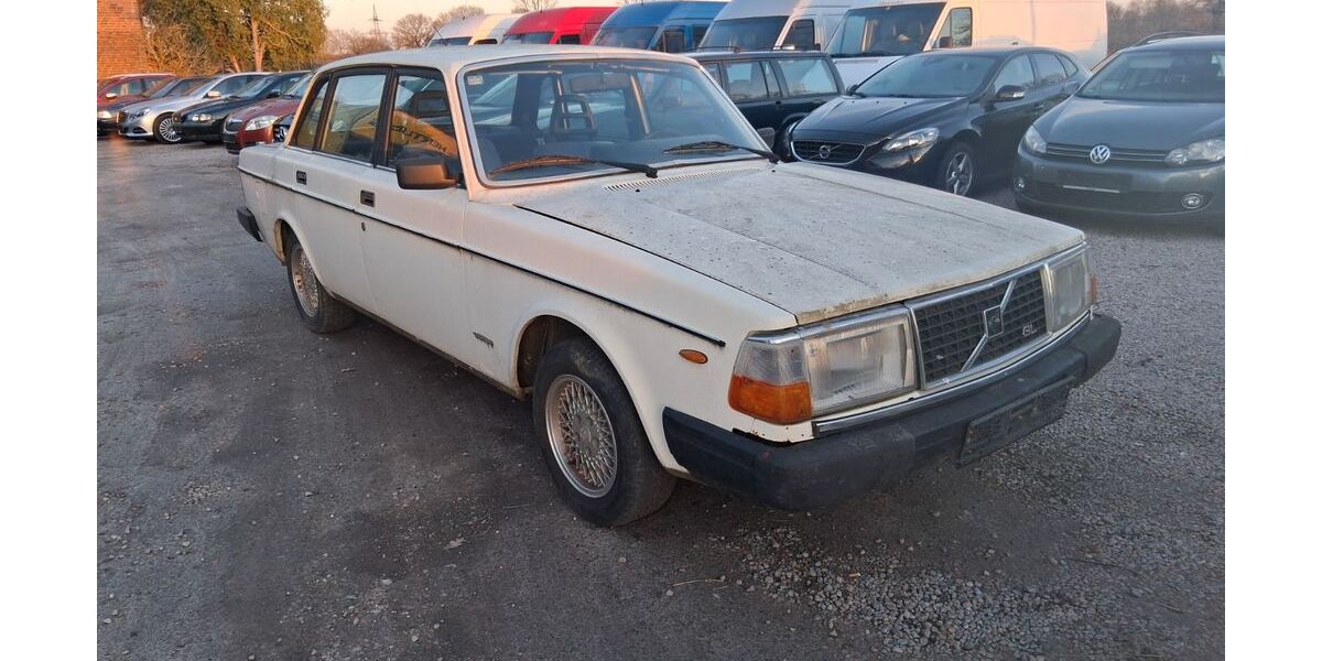 Volvo 240 422.000 km 2.800 &euro; Elmshorn 25335