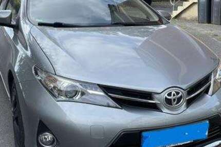 Toyota Auris 169.500 km 5.700 &euro; Siegen 57072