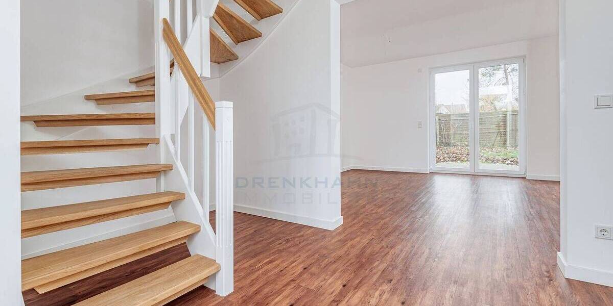 Moderne Doppelhaushälfte mit gehobener Ausstattung in Sanitz, mit Stellplatz - 15 km nach Rostock 4 zimmer