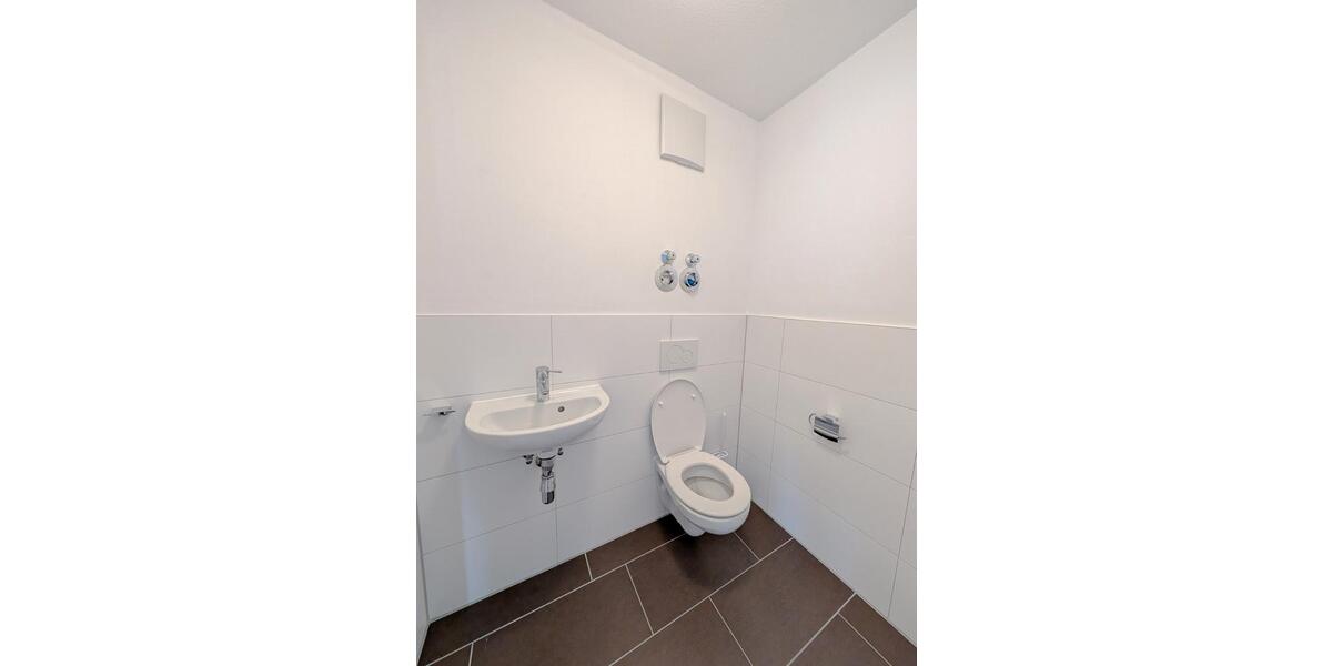 Erdgeschoßwohnung Backnang - 3.5 Zimmer, 93 m&sup2;, 1.350&euro; | Angebot:26291529