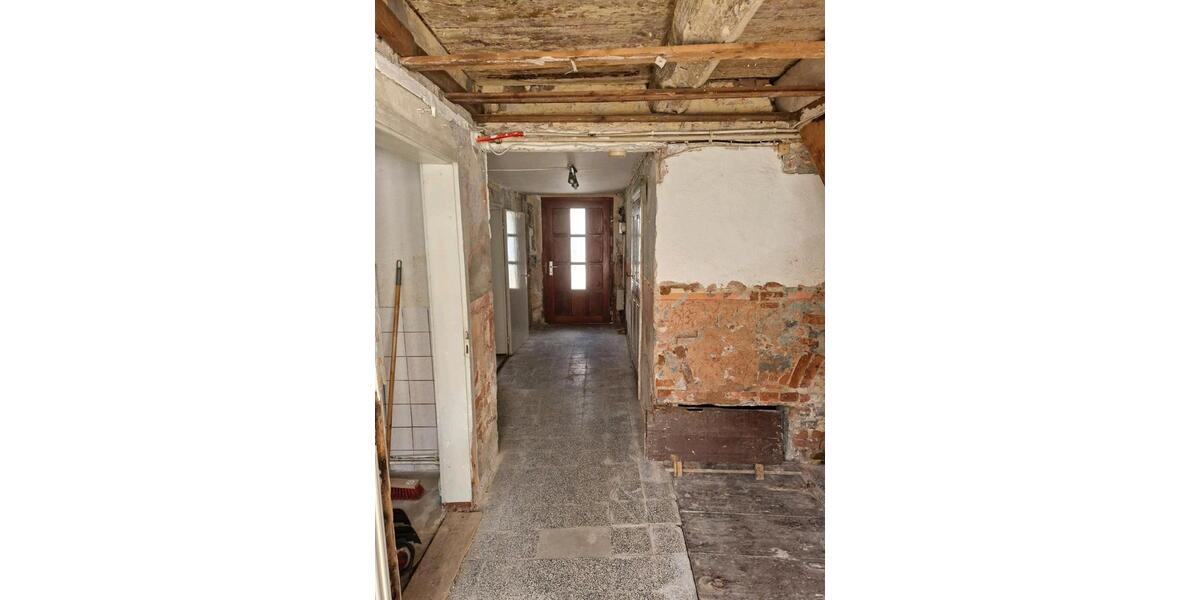 Einfamilienhaus Seehausen (Altmark) - 5 Zimmer, 100 m&sup2;, 29.000&euro; | Angebot:23057248