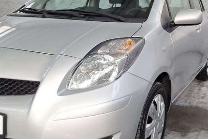 Toyota Yaris 63.000 km 5.995 &euro; Reutlingen 72770