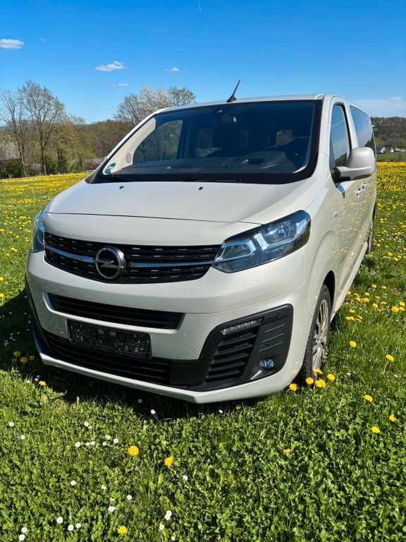 Zafira Life