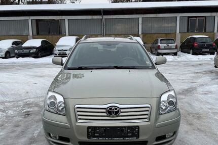 Toyota Avensis 222.458 km 3.200 &euro; Dresden 01159