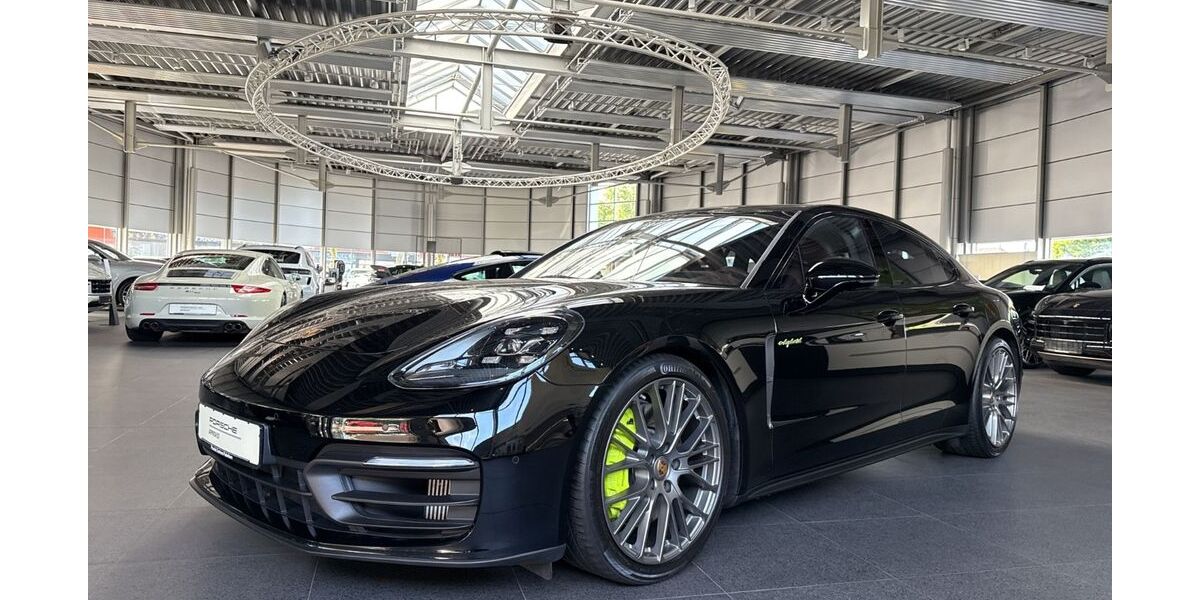Porsche Panamera 29.750 km 95.890 € Paderborn 33100