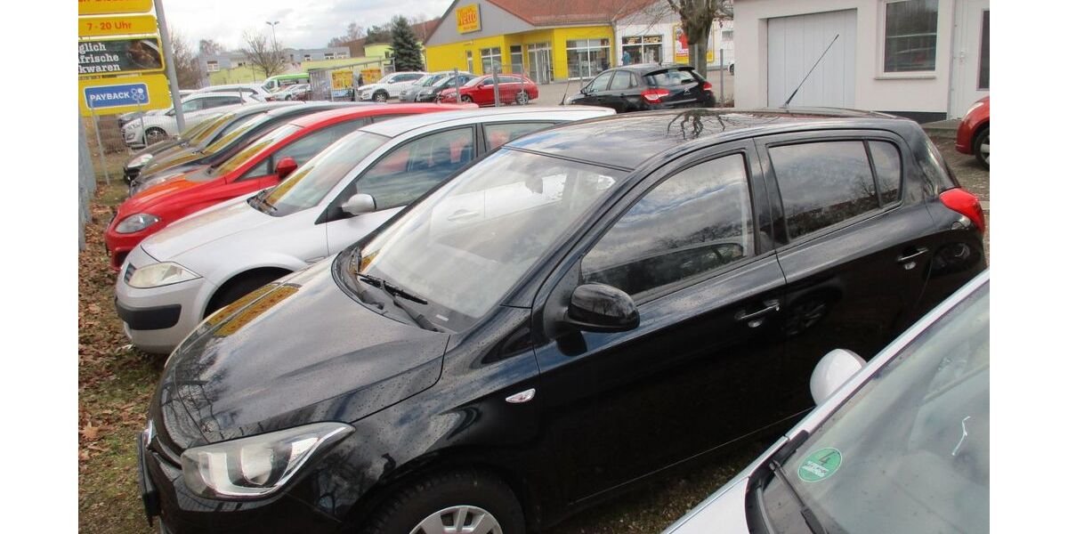 Hyundai i20 54.000 km 6.900 &euro; Köthen 06366