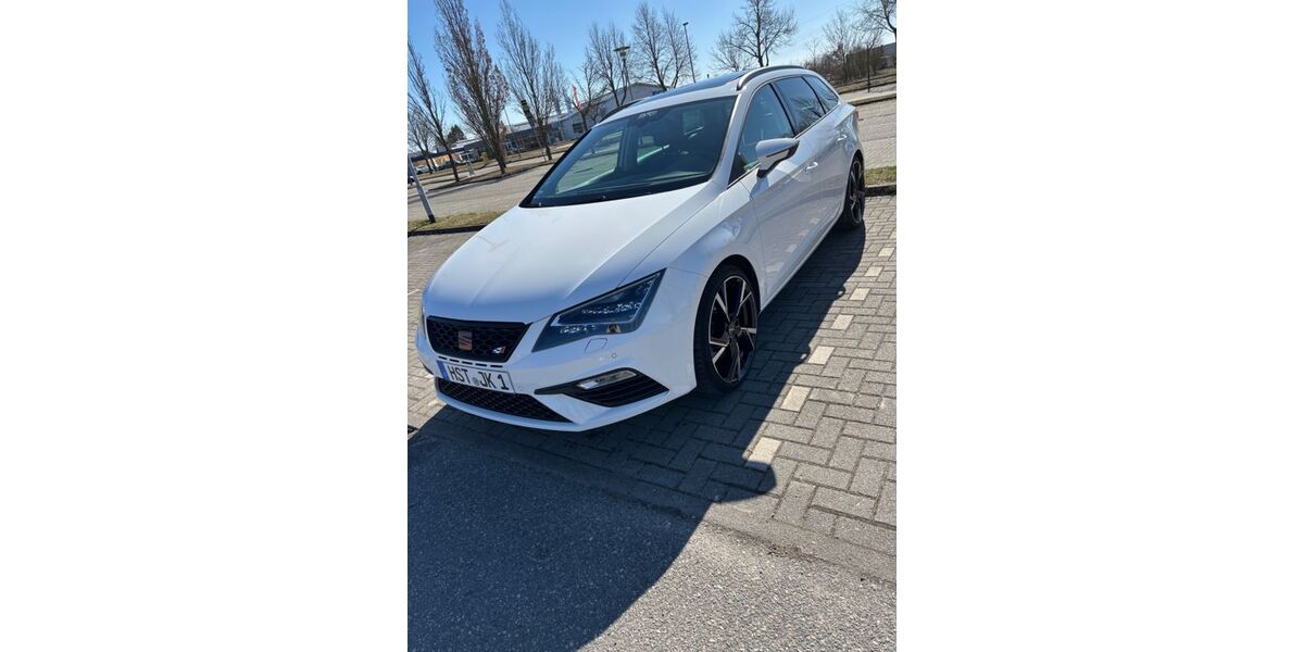 Seat Leon 131.072 km 12.999 &euro; Niepars 18442