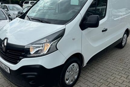 Renault Trafic 147.585 km 10.999 € München OT Aubing-Lochhausen-Langwied 81243