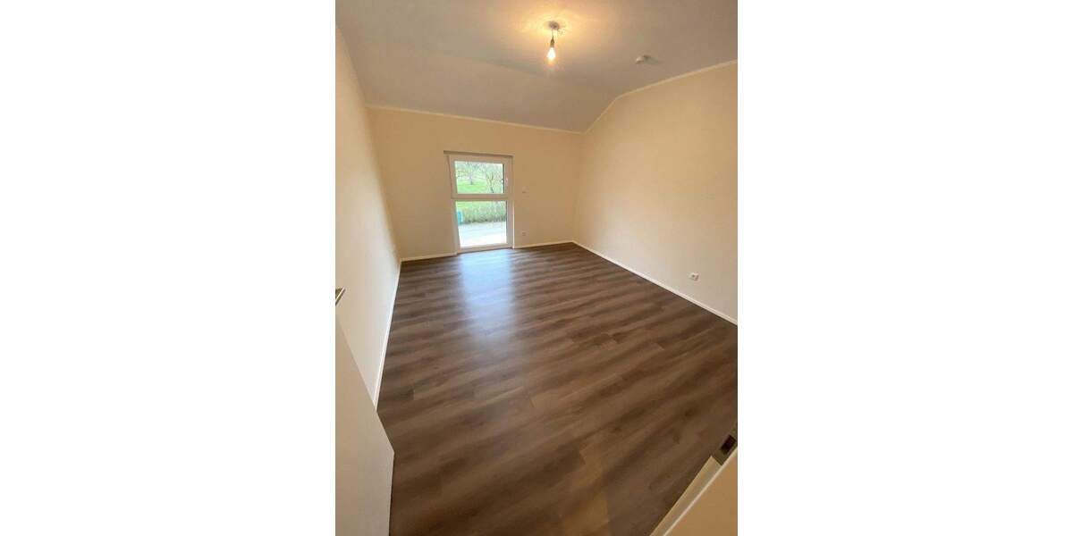 Doppelhaushälfte Ellingen - 4 Zimmer, 127 m&sup2;, 1.650&euro; | Angebot:25820767