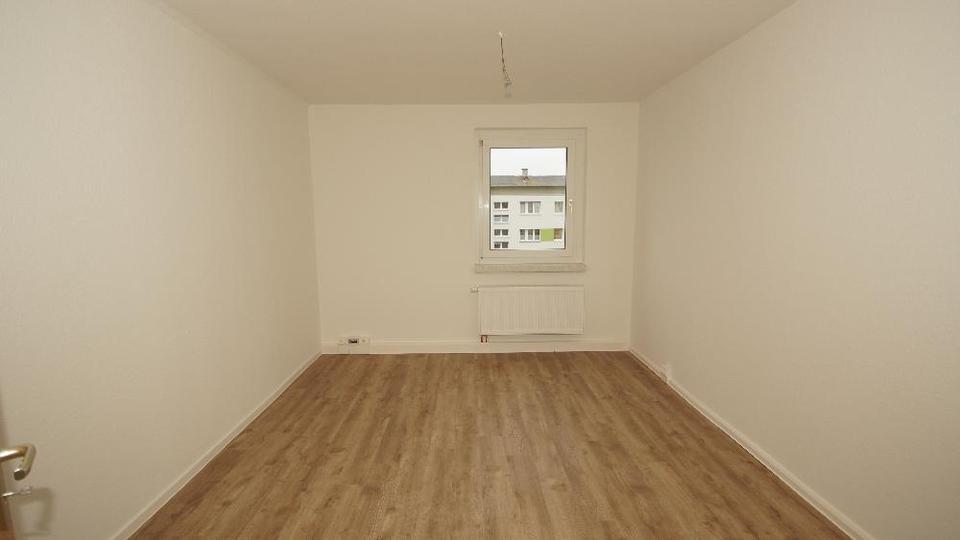 Etagenwohnung Dippoldiswalde - 3 Zimmer, 59 m&sup2;, 334&euro; | Angebot:25103368