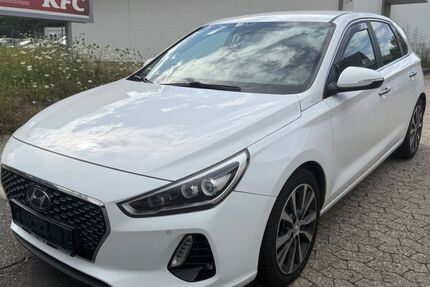 Hyundai i30 130.000 km 9.999 &euro; Ebernhahn 56424
