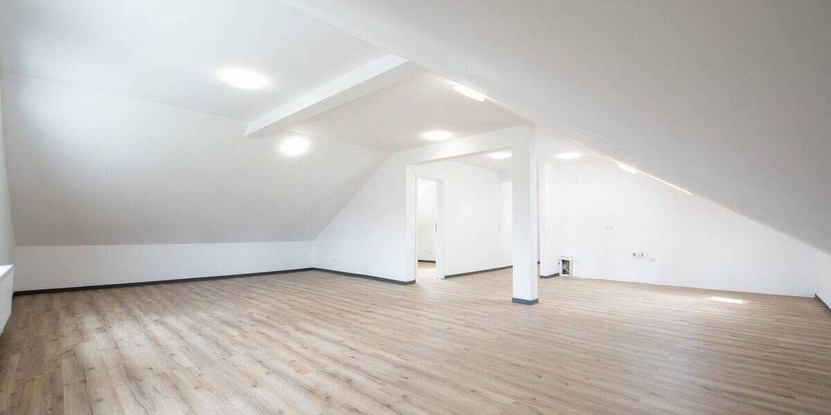 Etagenwohnung Buchenberg - 4 Zimmer, 129 m&sup2;, 1.550&euro; | Angebot:26866287