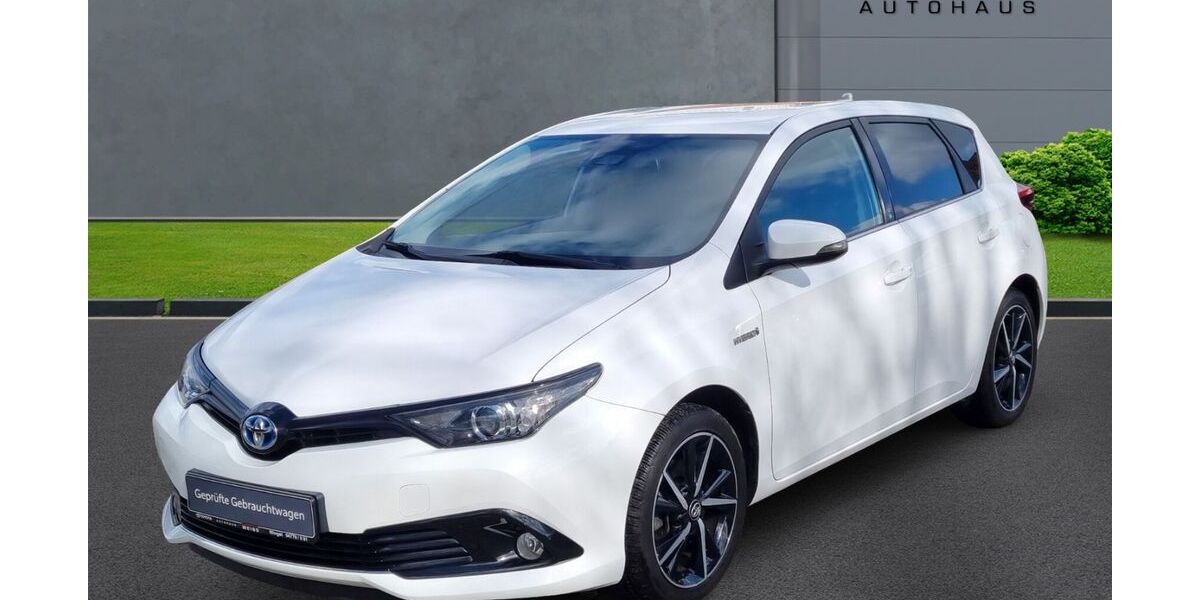 Toyota Auris 63.775 km 16.890 &euro; Wingst 21789