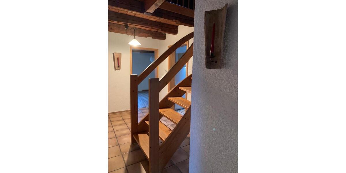 Dachgeschoßwohnung Ludwigsburg Hoheneck - 2.5 Zimmer, 70 m&sup2;, 239.000&euro; | Angebot:26844883