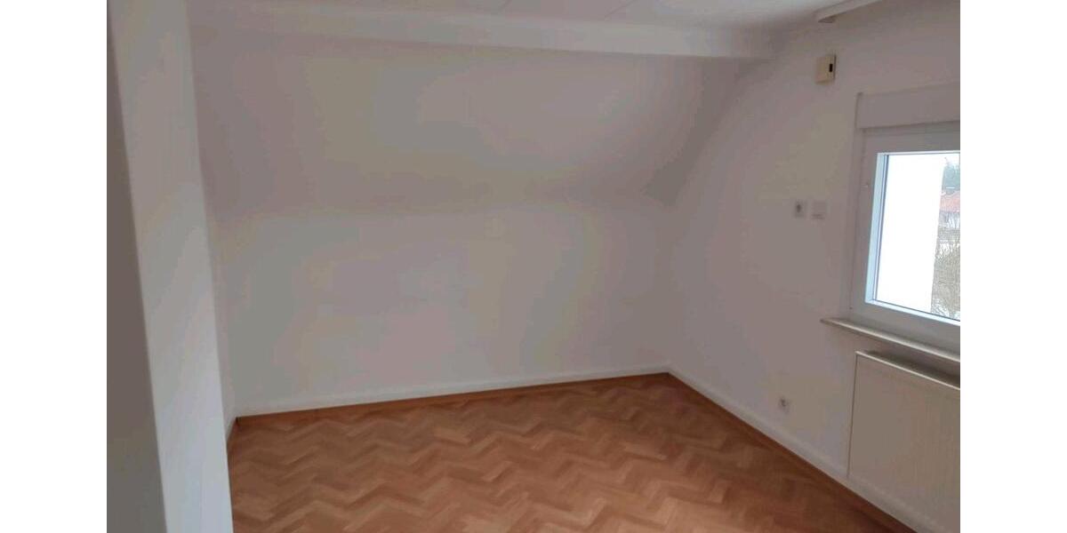 2-Zimmer Dachgeschoss Wohnung 2 zimmer