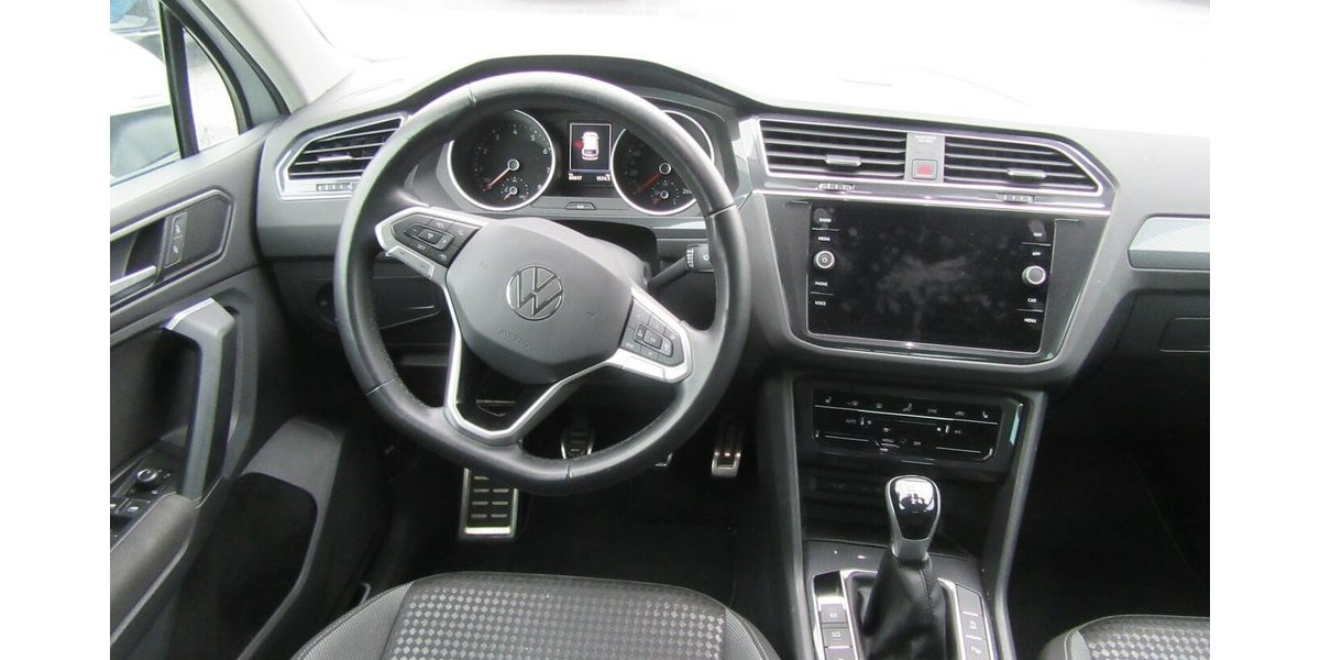 VW Tiguan Active 1.5, NAVI, LED 88.000 km 24.890 € Gernsheim 64579