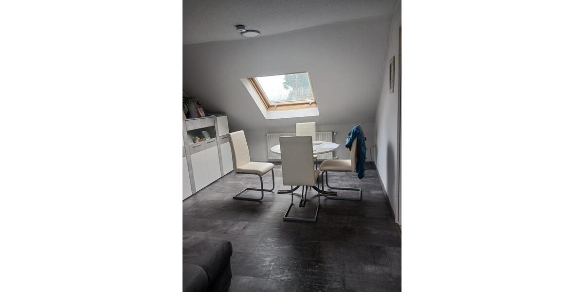 Dachgeschoßwohnung Roth - 2 Zimmer, 60 m&sup2;, 600&euro; | Angebot:26400490