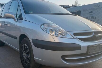 Citroen C8 140.000 km 3.990 € Berlin 10551