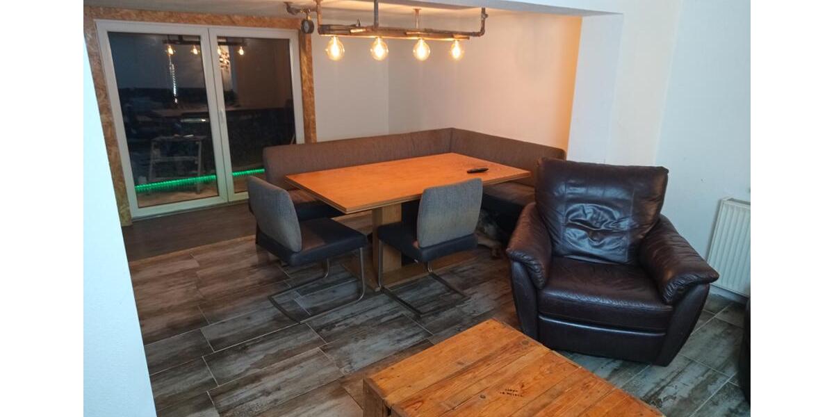 Doppelhaushälfte Hilchenbach - 7 Zimmer, 180 m&sup2;, 219.000&euro; | Angebot:27288594