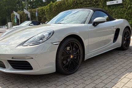 Porsche Boxster 17.300 km 71.850 &euro; Gründau 63584