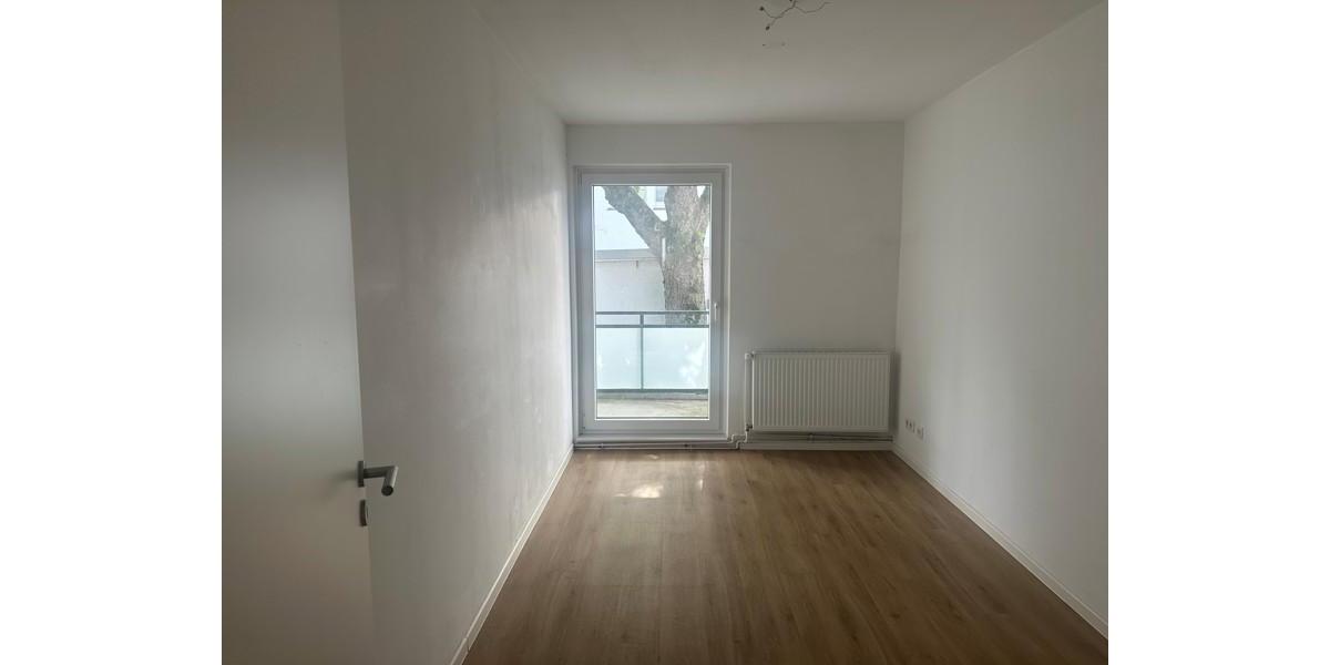 Erdgeschoßwohnung Oldenburg Bloherfelde - 4.5 Zimmer, 70 m&sup2;, 767&euro; | Angebot:26291250