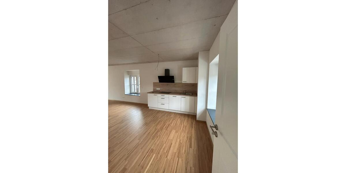 Etagenwohnung Rittersdorf - 4 Zimmer, 130 m&sup2;, 1.250&euro; | Angebot:26057950