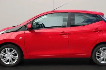 Toyota Aygo (X) 90.600 km 5.800 &euro; Radolfzell 78315