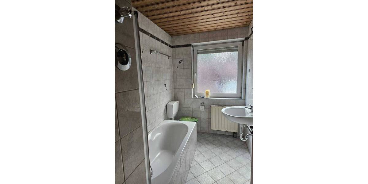 Gewerbeobjekt Waldkraiburg - 8 Zimmer, 495.000&euro; | Angebot:25729534