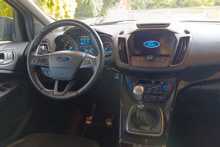 Ford Kuga 102.000 km 12.900 € Uetze 31311