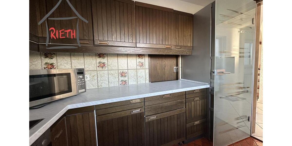 * Reiheneckhaus in toller Randlage von Schlösslesfeld * 6 zimmer