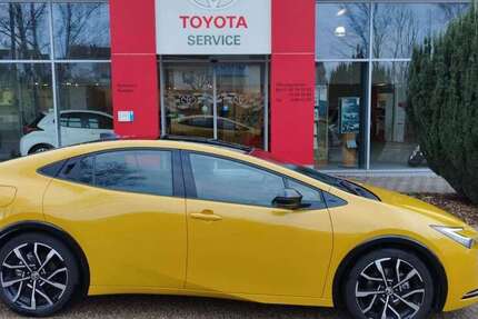 Toyota Prius 30.000 km 38.600 &euro; Roegling 86703