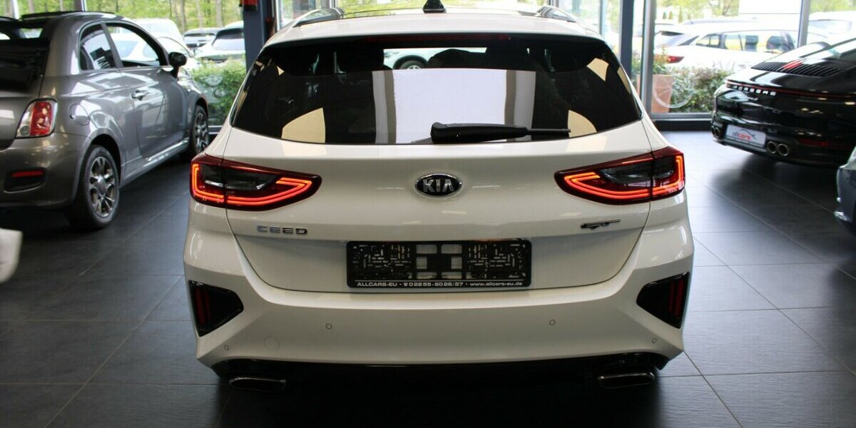 Kia ceed 1.6 GT-Line - Panorama - 105.831 km 19.980 &euro; Euskirchen 53881