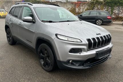 Jeep Cherokee 150.000 km 11.599 &euro; Möglingen/Ludwigsburg 71696