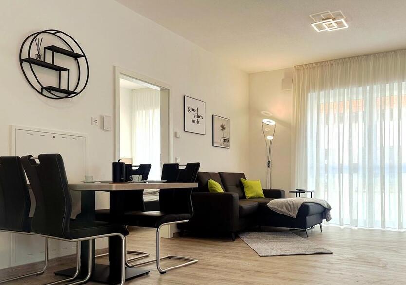 Neues 2-Zimmer-Apartment, voll ausgestattet für Single oder Pärchen, Innenstadt Obernburg