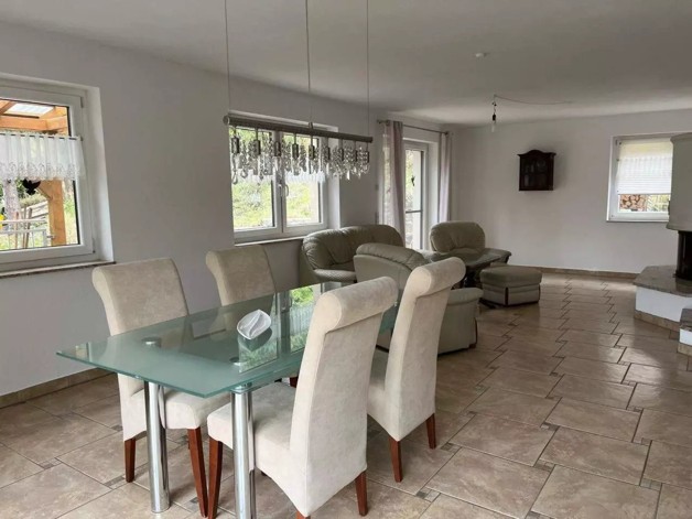 Barrierearmes Haus mit Panoramablick und Alleinlagecharakter - Einfamilienhaus Sondershausen | Angebot:26089971