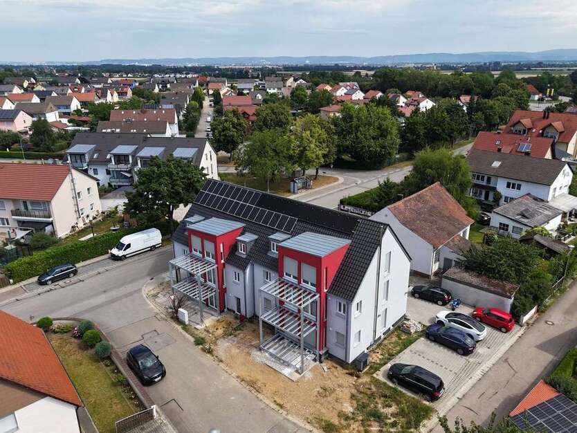 Wohnung zum Kaufen in Alteglofsheim 265.000 € 61.54 m²