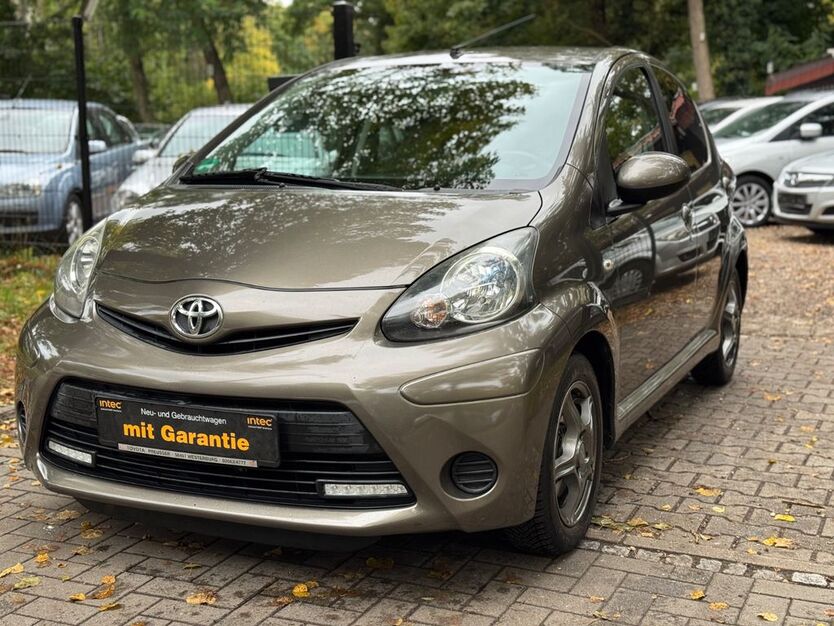 Toyota Aygo (X) 103.000 km 4.499 € Berlin 12347
