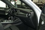 Alfa Romeo Stelvio 2.2 D Competizione Q4 ALLRAD LEDER AHK 45.000 km 38.888 &euro; Lich 35423