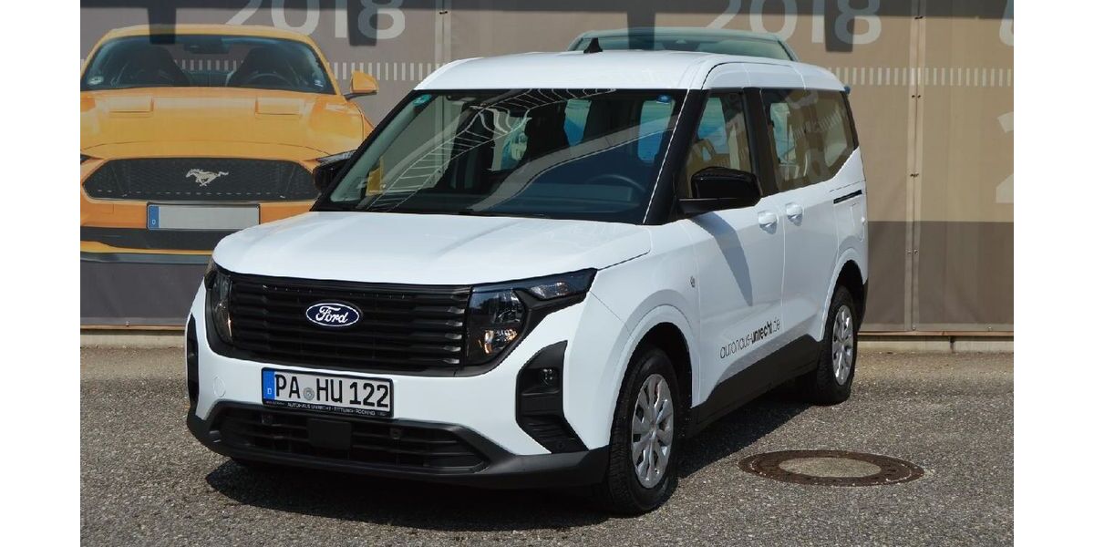 Ford Tourneo Courier 3.000 km 24.990 € Pocking 94060