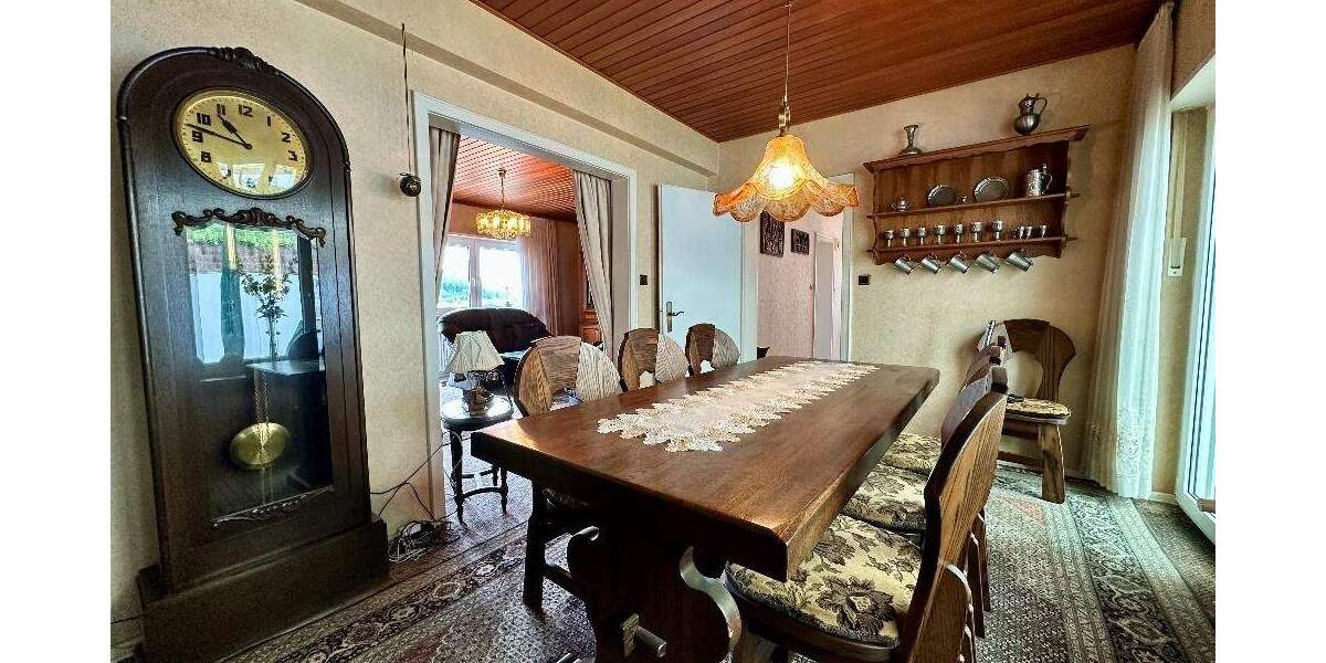 Einfamilienhaus Waldfischbach - 5 Zimmer, 151 m&sup2;, 219.000&euro; | Angebot:25802498