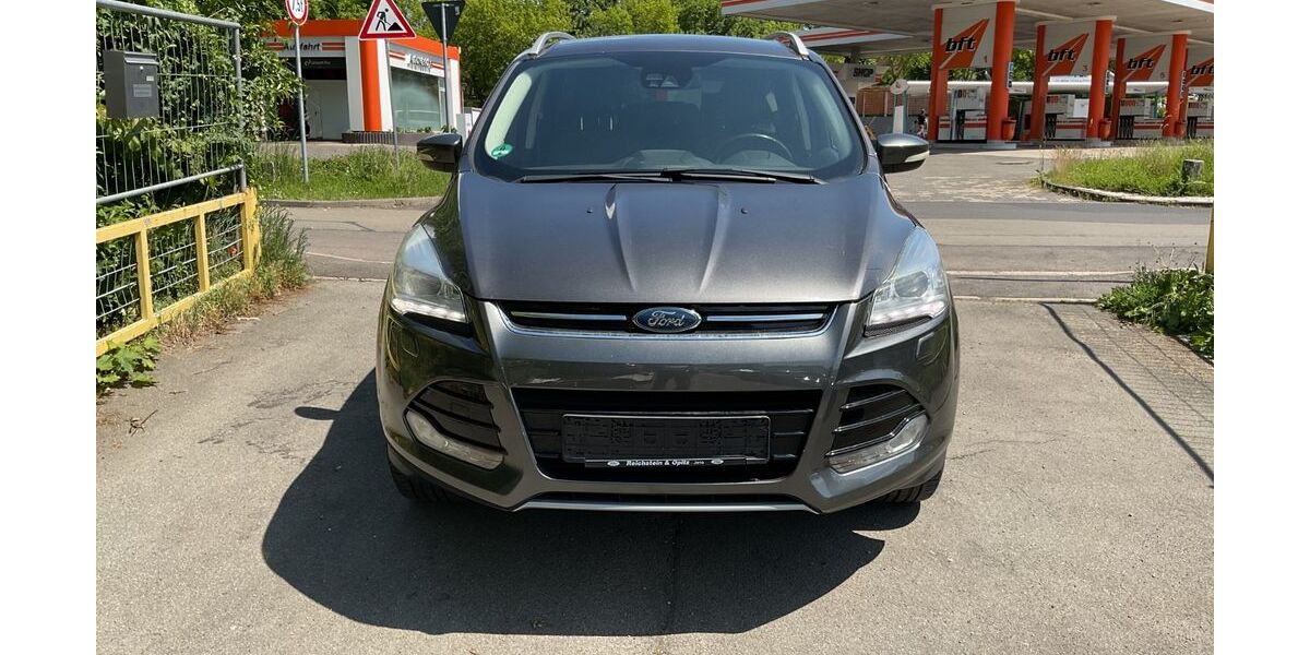 Ford Kuga 121.744 km 8.750 &euro; Erfurt 99085