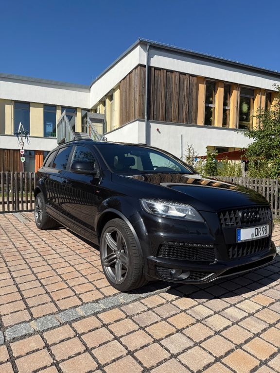 Audi Q7 218.000 km 21.200 € Marktredwitz 95615
