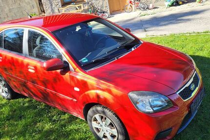 Kia Rio 189.616 km 2.000 &euro; Wackersberg 83646